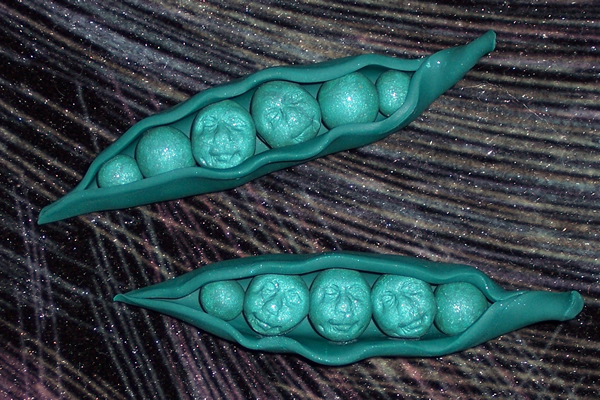 Peas in a Pod, two faces and three faces